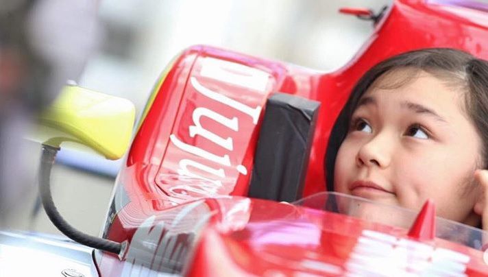 Dit schattige Japanse meisje wil Verstappen achterna