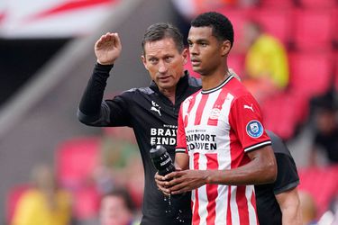 Schmidt ziet in PSV'er toekomstig topspeler: 'Als hij juiste houding heeft'