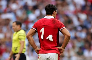 🎥 | Haha! Nummers vallen van het shirt van Wales bij WK rugby