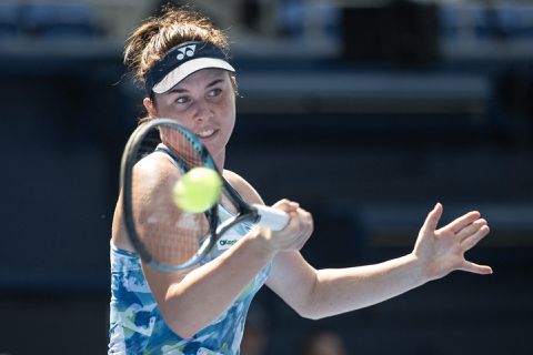 📸 | Tsjechisch tennistalent showt bizarre haatberichten: 'Krijg kanker en ga dood'