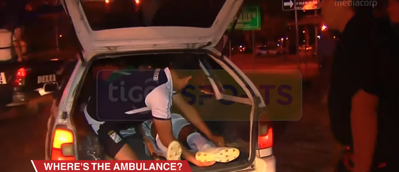 WTF! Boliviaanse international genaaid door ambulance: in de achterbak van taxi richting ziekenhuis (video)