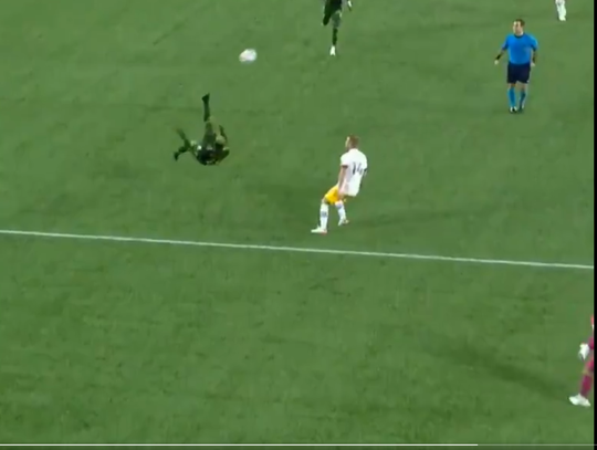 🎥 | Check deze zieke omhaal van Dairon Asprilla: 'Mooiste MLS-goal ooit'