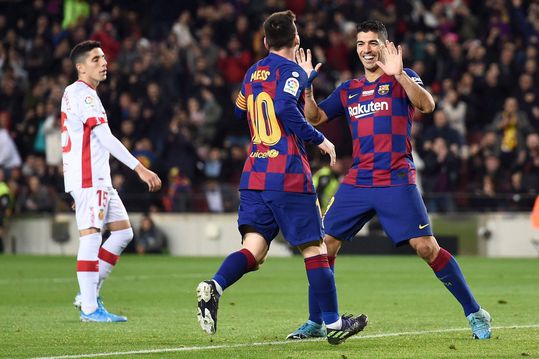 Hattrick van Messi en wereldgoal Suarez zorgen voor een voetbalshow bij Barça