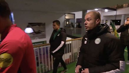 🎥 | Groningen-trainer Buijs gaat los na rood Zeefuik: 'Gvd, je naait ons al 4 keer dit seizoen!'