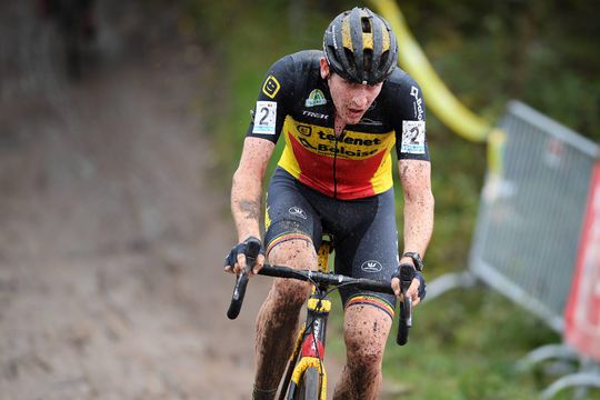 Jarige Toon Aerts geeft zichzelf mooi cadeautje in Superprestige-veldrit Boom