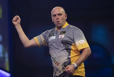 Liefst 6 nationaliteiten bij laatste 8 op WK darts: 1 bijzonder land