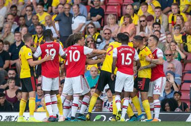 Foutjes, bedankt! Watford profiteert optimaal van giga-blunders Arsenal en speelt gelijk (video's)