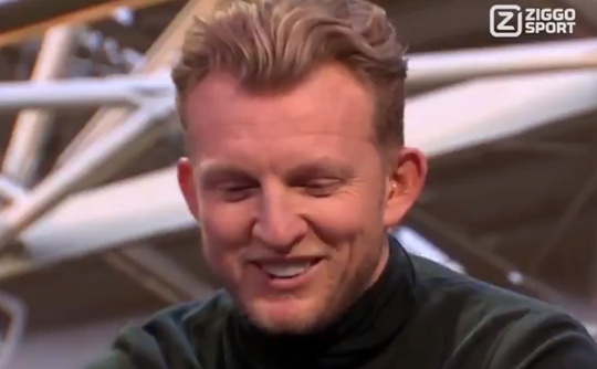 😂🎥 | HAHA! Kuyt ooit flink gegund door Nederlandse scheids in de Champions League