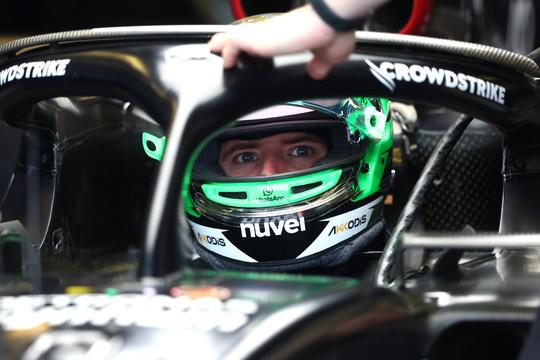 Frederik Vesti wisselt na VT1 direct van outfit om kwalificatie voor F2 te doen