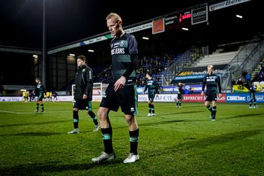 🎥| Sarcastische Beugelsdijk over harde tackle: 'Ben blij dat hij nog kan voetballen'