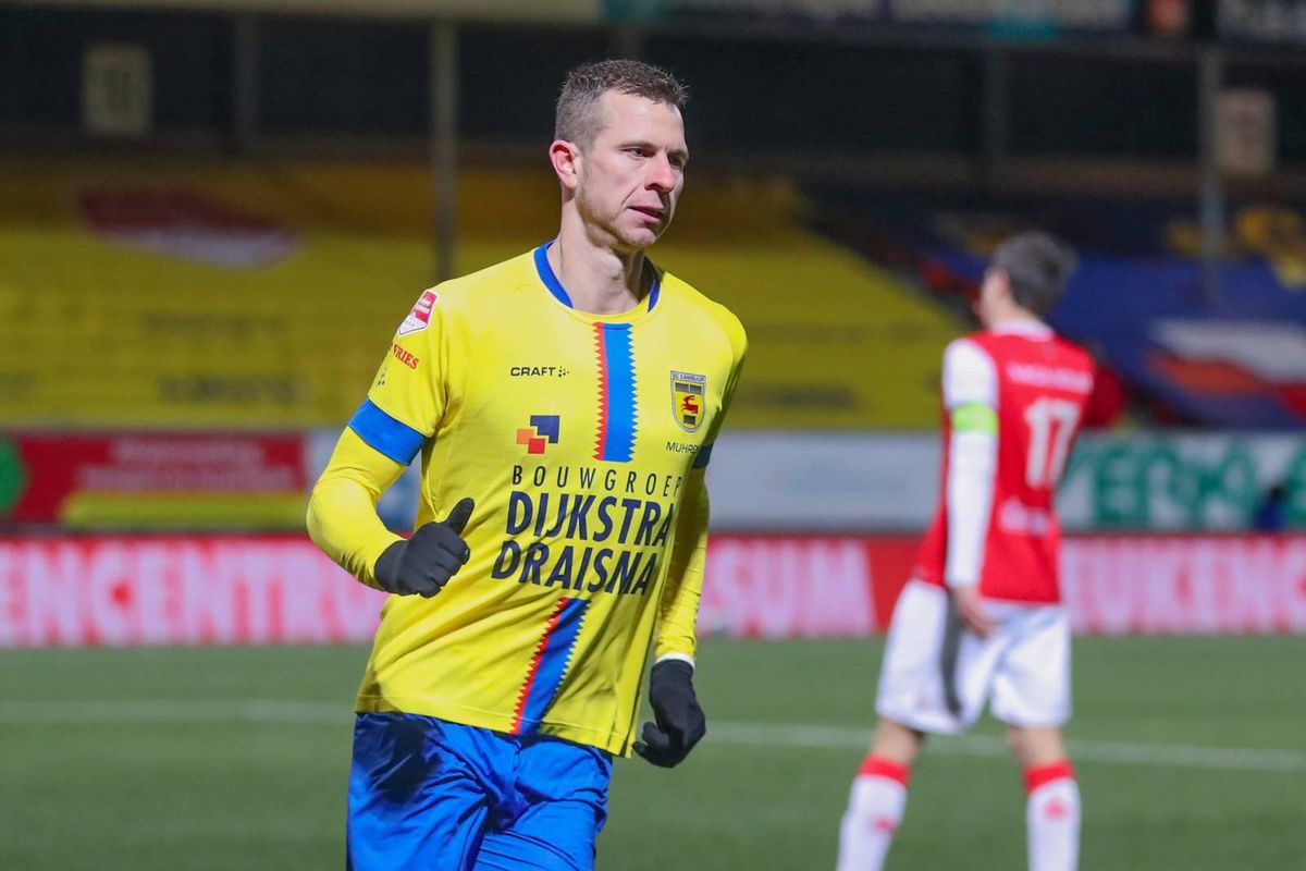 Mühren scoort zijn 21e van het seizoen en brengt Cambuur alleen aan kop