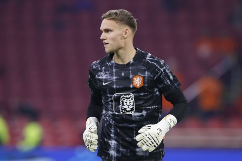 Nieuwe aflevering keeperssoap Oranje: Bart Verbruggen 6e keeper in ruim een jaar tijd