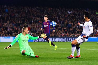 Cillessen onder de lat bij Barça, Messi op de tribune