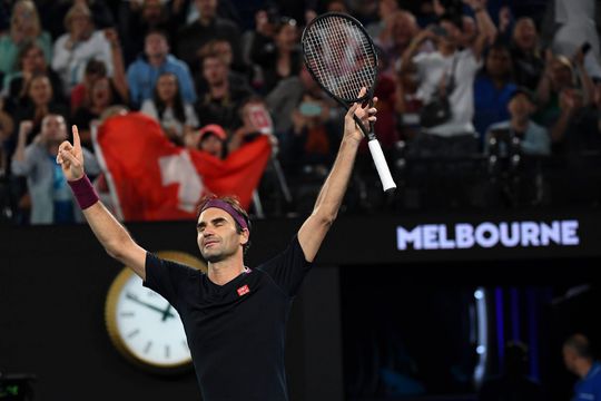 🎥 | Nice! Roger Federer kijkt naar zijn oude Australian Open-matches