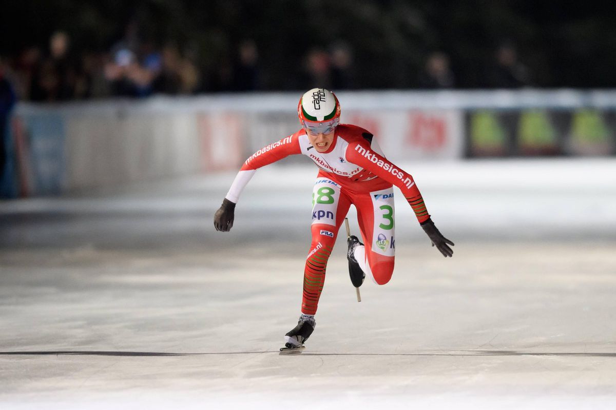 Van der Geest wint heel erg nipt in schaatsmarathon Amsterdam