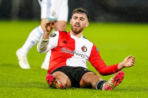 Feyenoord-trainer Dick Advocaat gaat zijn opstelling veranderen voor het bekerduel met Heracles