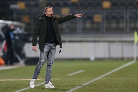 NAC-trainer Maurice Steijn doet 1 keer zijn verhaal over tripje naar Ibiza: 'Ik begrijp de ophef'