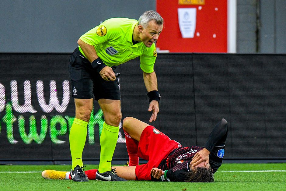 Steven Berghuis na 'ernstige blessure' tegen FC Emmen nu alweer in de basis tegen CSKA