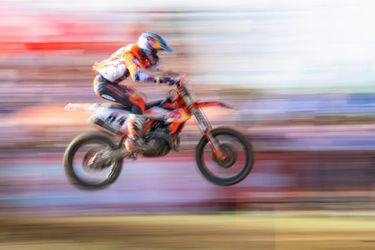 Jeffrey Herlings wéér veel te sterk voor de rest, Cairoli valt tegen in Bulgarije