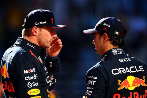 Hoe Max Verstappen motivatie uit Sergio Pérez haalt op de stratencircuits