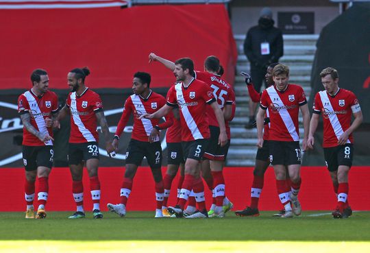 🎥 | Door DIT eigen doelpunt is Arsenal uitgeschakeld in de FA Cup