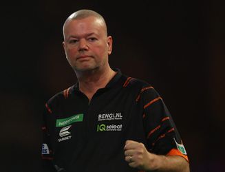 Live WK darts | Raymond van Barneveld wint, Jermaine Wattimena verliest