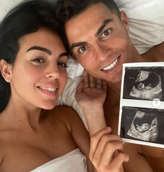 Cristiano Ronaldo wordt (weer) vader van tweeling: 'Onze harten zitten vol met liefde'