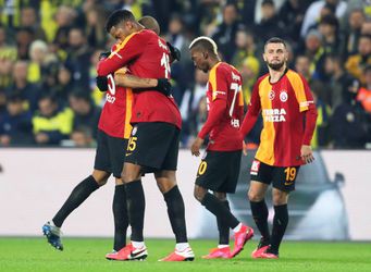 Donk belangrijk voor Galatasaray in hete derby bij Fenerbahçe