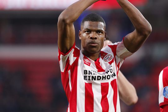 🎥 | LOL! Nijhuis legt de toss uit aan nieuwe PSV-aanvoerder Dumfries