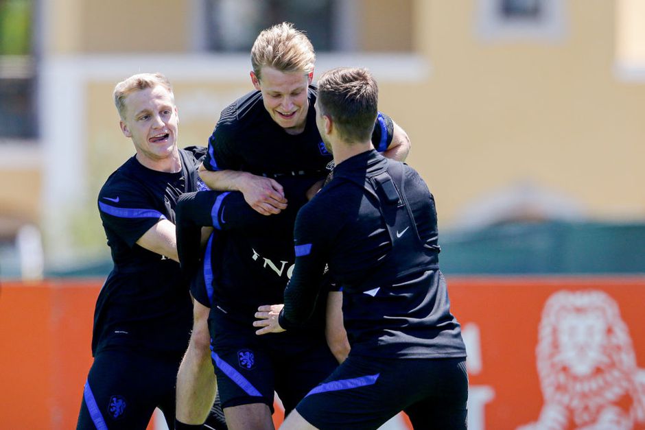 Oranje met volledig fitte groep op laatste training voor duel met Georgië