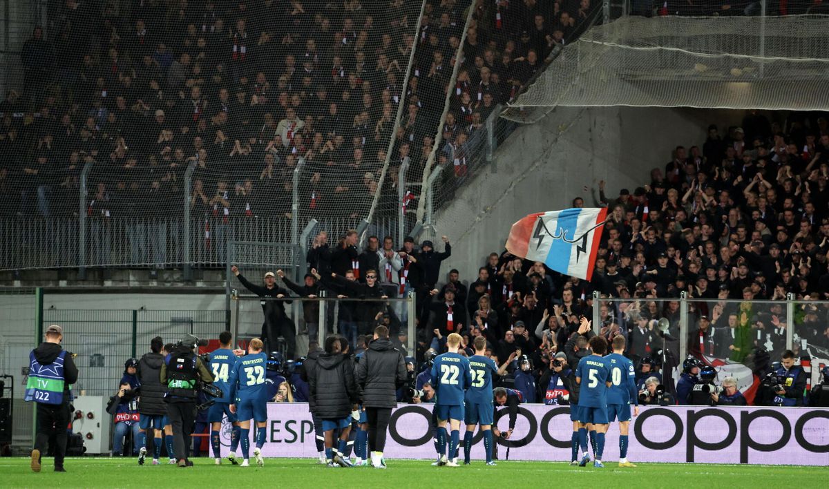 PSV deelt stadionverboden uit na rellen in Lens: 'Je benadeelt de club en medesupporters'