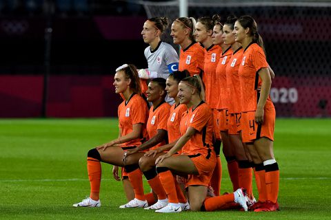 Dit is de opstelling van de Oranje Leeuwinnen tegen Brazilië