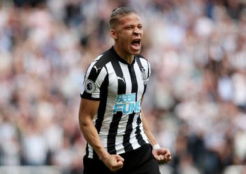 Newcastle United en West Brom wisselen spitsen uit