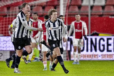 Hercules-held Tim Pieters hield rekening met feestje tegen Ajax: 'Heb vanmiddag nog deadline afgerond'