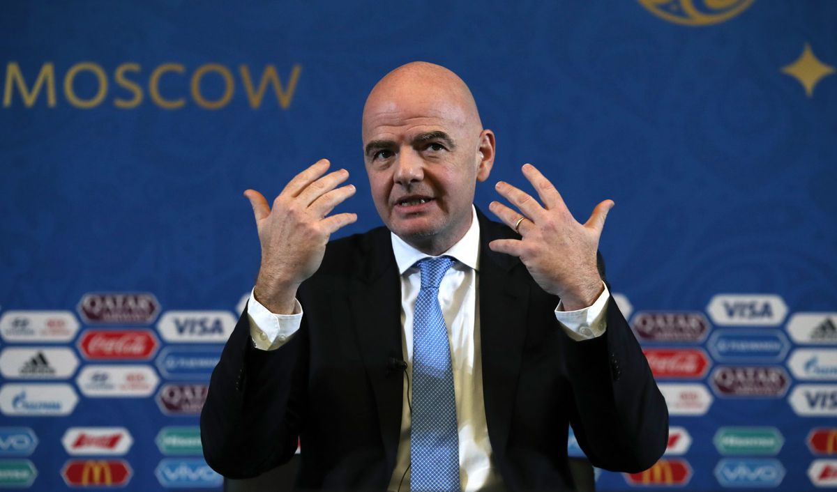 FIFA-baas Infantino krijgt een onderzoek aan z'n broek na 'criminele zaken'