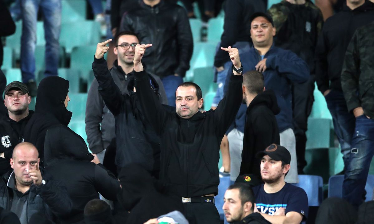 UEFA straft Bulgarije na racistische wedstrijd tegen Engeland: geldboete en leeg stadion