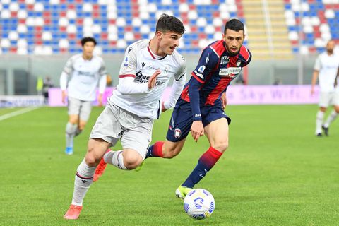 Jerdy Schoutens eerste treffer bij Bologna is belangrijk én erg mooi