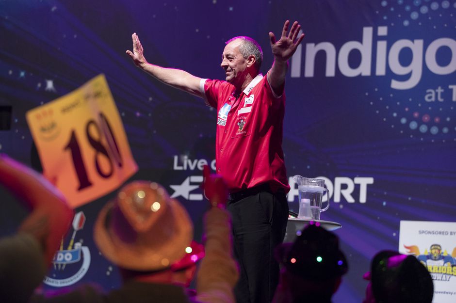 Warren de oudste BDO WK-winnaar ooit na zege op Williams