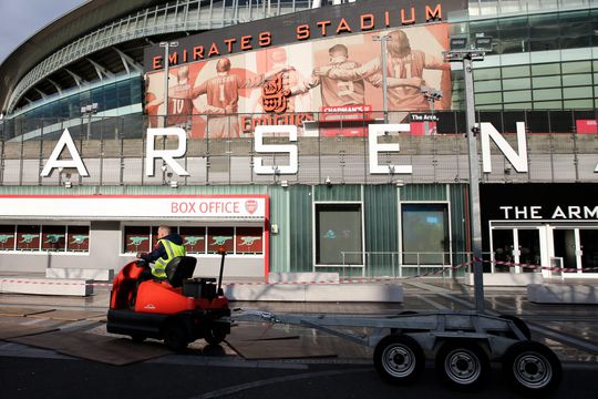 Arsenal gaat 'werkloos' personeel sowieso tot 30 april doorbetalen