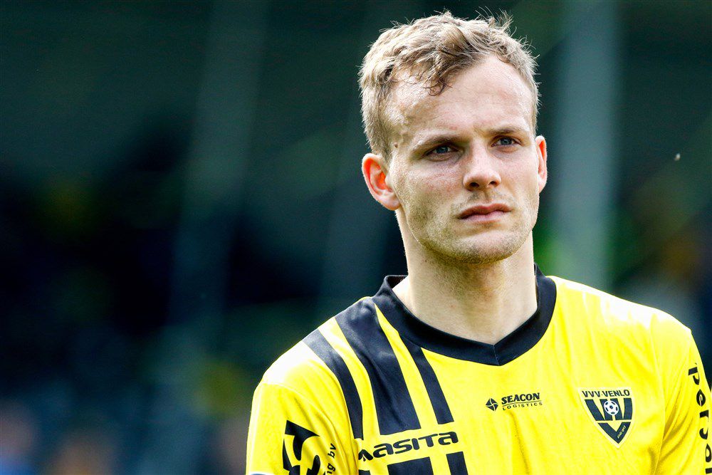 Donorheld Lennart Thy tekent contract bij PEC Zwolle