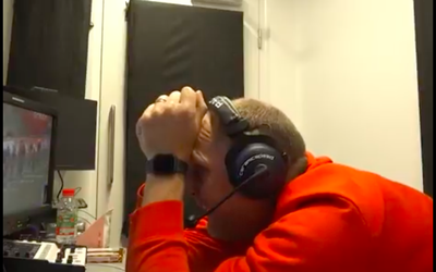 🎥 | Mooi! Emotionele oud-renner Magnus Bäckstedt ziet dochter Zoe wereldkampioen worden