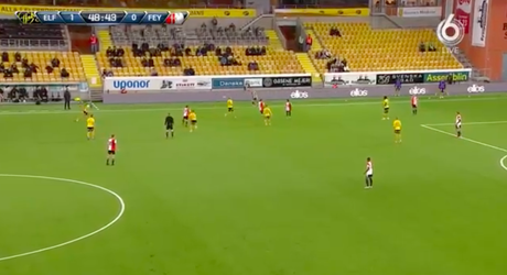 🎥 | Het zal toch niet? Feyenoord krijgt goal tegen na amateuristische blunder