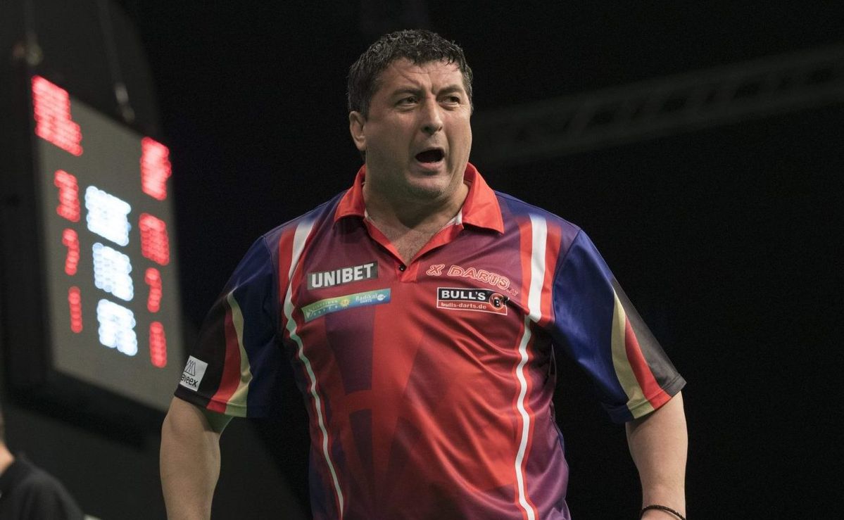 Suljovic gunt White slechts 1 legje en raast in rap tempo naar kwartfinale