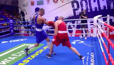 🎥 | Russische bokser beukt tegenstander met perfecte uppercut HARD knockout