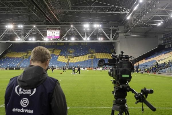 Tijdens corona: Nederlanders kijken minder live voetbal en meer samenvattingen
