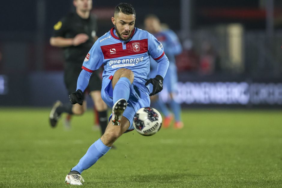 'Gewapende man dringt huis Oussama Assaidi binnen, vrouw onder schot gehouden'