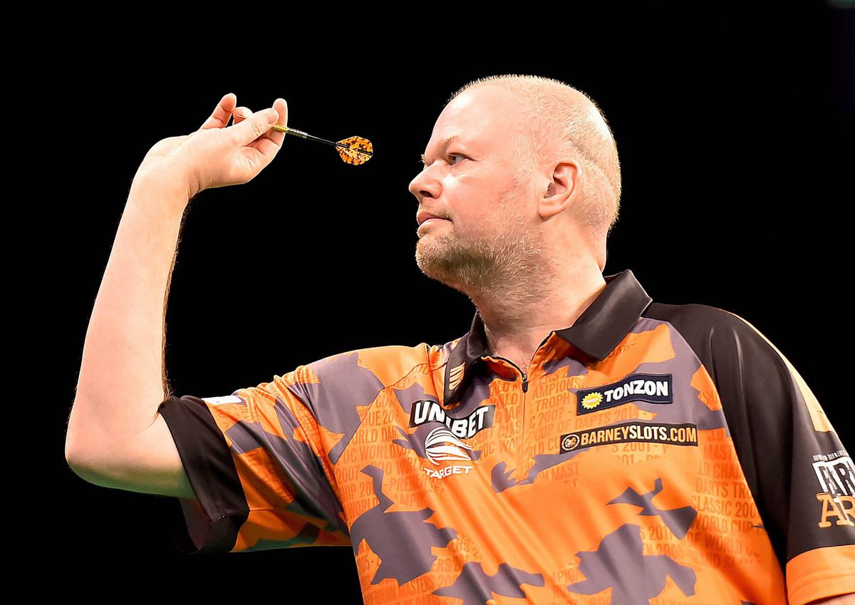 Barney verliest in halve finale ‘PDC World Cup of Shirts’