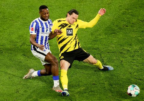 Dortmund boekt belangrijke zege met oog op Champions League-ticket