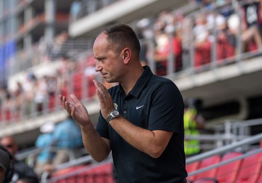 Mark Parsons (ex-bondscoach Oranje Leeuwinnen) weer ontslagen