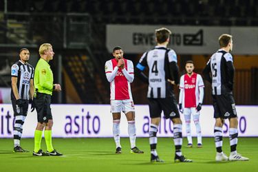 🤷‍♂️ | VAR doet er bijna 5 minuten (!) over om goal Davy Klaassen te controleren